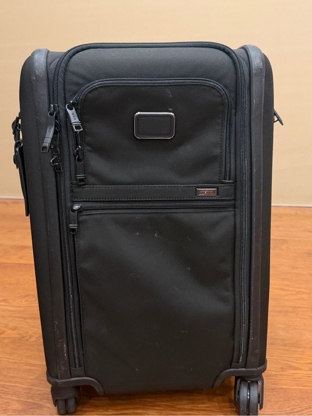 Tumi Alpha 2 International 4-Wheeled Office Carry-On 22" 22616D2
